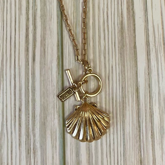 Seashell Necklace - Picture 2 of 2